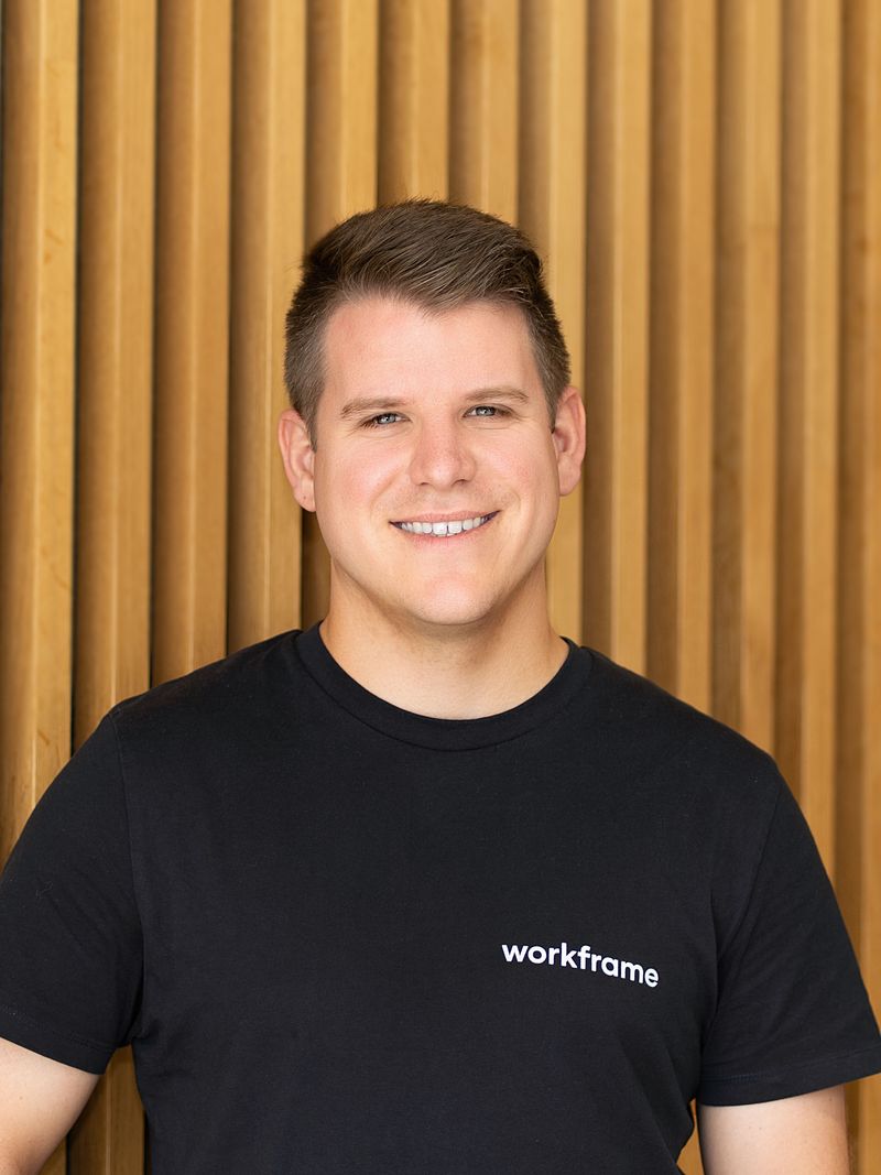 Porträt von Lukas Oberhänsli, CEO & Mitgründer bei Workframe
